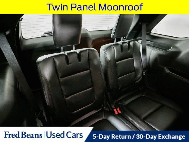 Used 2019 Ford Explorer XLT w/ Equipment Group 202A AWD/4WD image 35