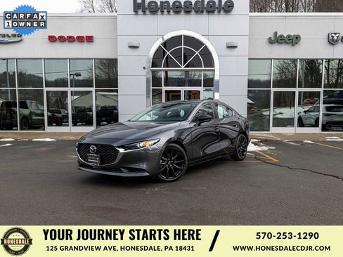 Used 2025 MAZDA MAZDA3 s image 1