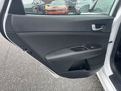 Used 2020 Kia Optima Premium image 29