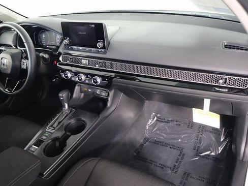 Used 2024 Honda Civic EX image 9