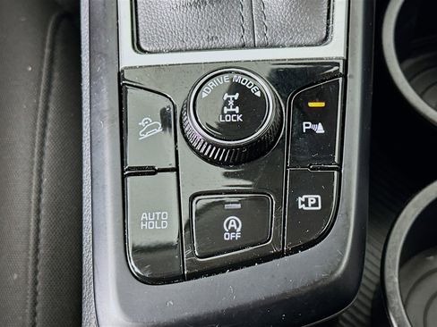 Used 2025 Kia Sportage LX image 24