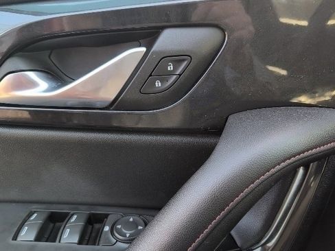 Used 2022 Chevrolet Blazer RS image 13