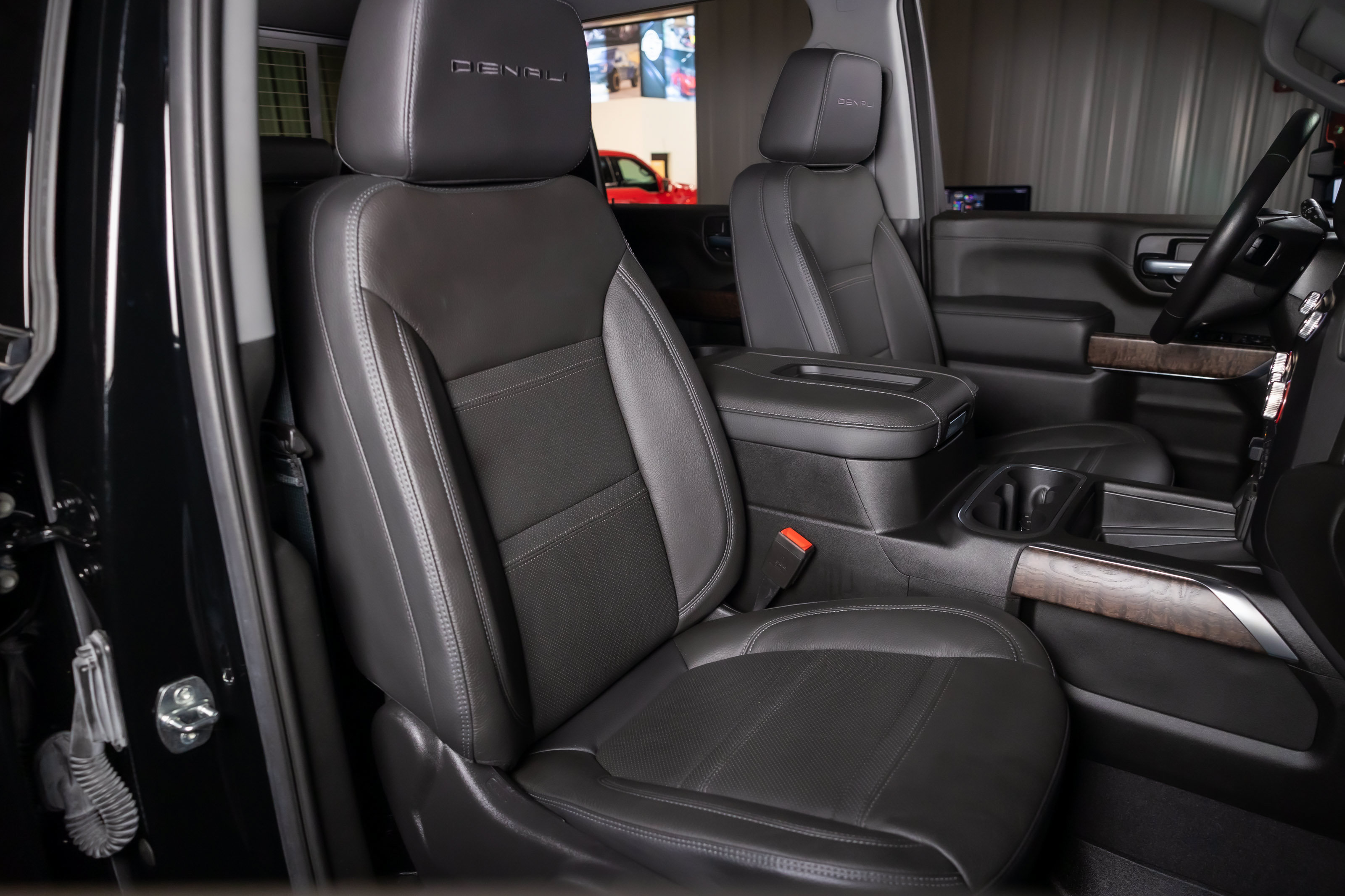 Used 2022 GMC Sierra 2500 Denali AWD/4WD image 16
