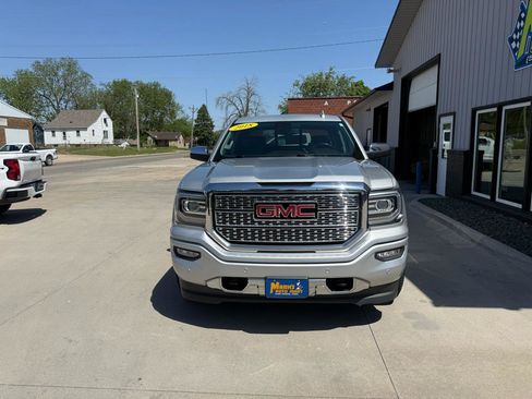 Used 2018 GMC Sierra 1500 Denali AWD/4WD image 2