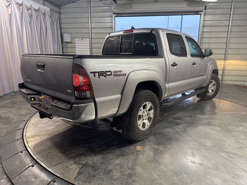 Used 2015 Toyota Tacoma 4x4 Double Cab image 5