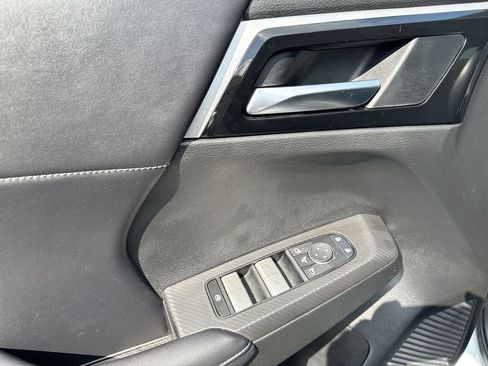 Used 2024 Mitsubishi Outlander SE FWD image 21