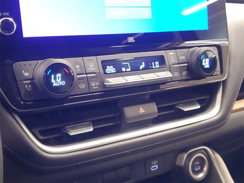 Certified 2024 Toyota Grand Highlander FWD image 29