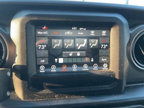 Used 2022 Jeep Gladiator Sport image 7