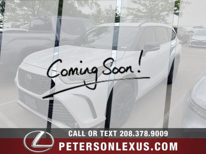Used 2023 Toyota Highlander XSE