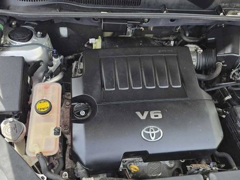 Used 2009 Toyota RAV4 Limited image 38