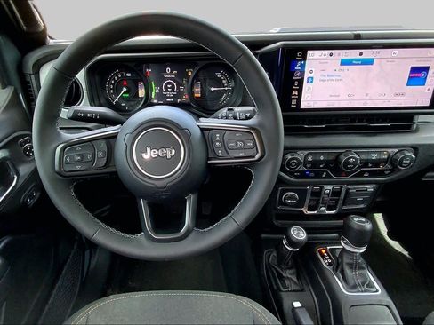 Used 2025 Jeep Wrangler Unlimited Sport S 4xe w/ Convenience Group AWD/4WD image 6