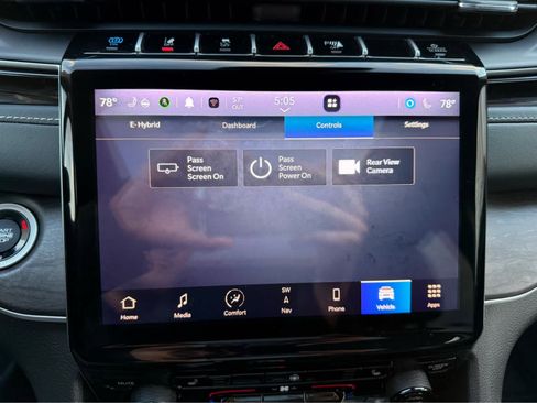 Used 2023 Jeep Grand Cherokee 4WD 4xe image 21