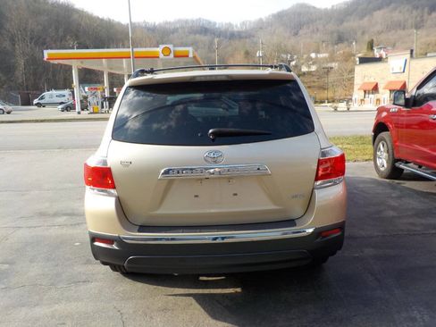 Used 2012 Toyota Highlander Limited w/ Tow Pkg image 8