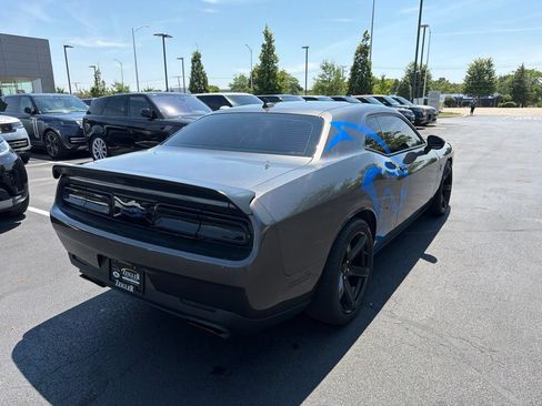 Used 2022 Dodge Challenger SRT Hellcat w/ Plus Package RWD image 5