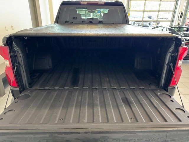 Used 2022 Chevrolet Silverado 1500 Custom Trail Boss AWD/4WD image 39