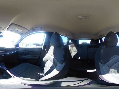 Used 2025 Nissan Kicks SV image 40