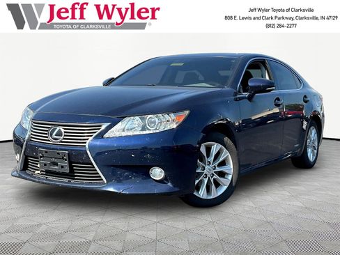 Used 2015 Lexus ES 300h w/ Premium Package w/Bamboo Trim FWD image 1