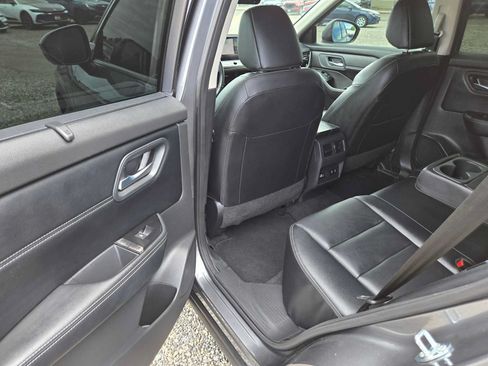 Used 2024 Nissan Rogue SL w/ SL Premium Package FWD image 15