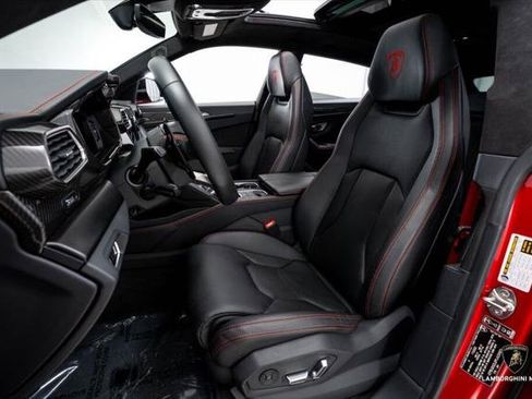 Used 2023 Lamborghini Urus S image 36