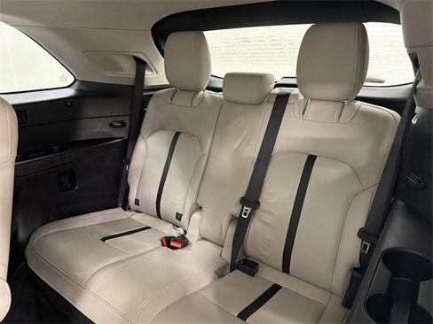 Used 2024 MAZDA CX-90 3.3 Turbo w/ Premium Package image 17