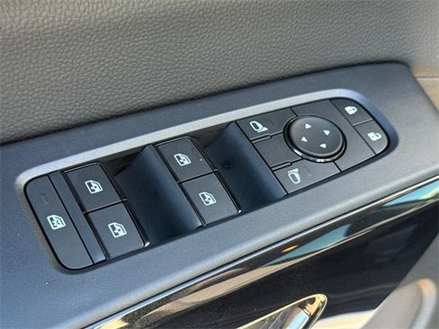 Certified 2025 Nissan Pathfinder S image 20