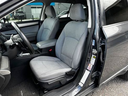Used 2019 Subaru Outback 2.5i AWD/4WD image 7