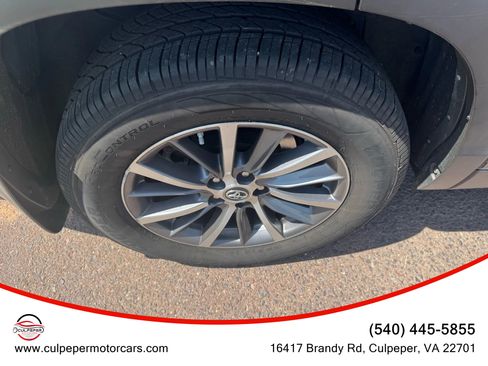 Used 2019 Toyota Highlander XLE image 30