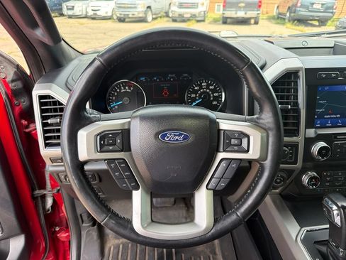 Used 2020 Ford F150 Lariat w/ Equipment Group 502A Luxury AWD/4WD image 14
