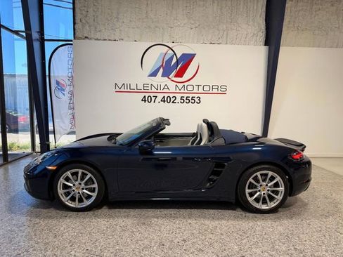 Used 2018 Porsche 718 Boxster RWD image 2