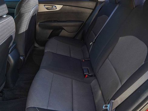 Used 2022 Kia Forte LXS w/ LXS Technology Package image 28