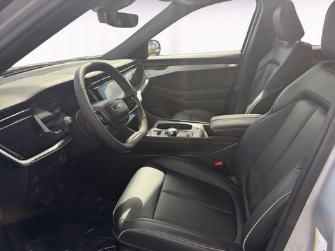 Used 2025 Jeep Wagoneer S Limited image 9