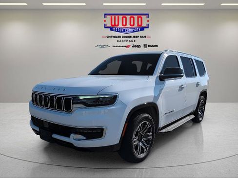 Used 2025 Jeep Wagoneer 4WD image 4