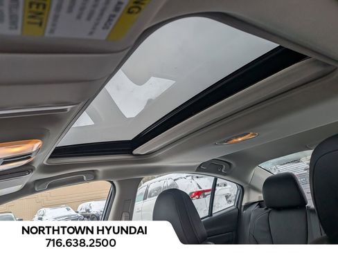 Used 2018 Subaru Impreza 2.0i Limited image 10