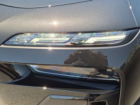 New 2026 BMW 750e xDrive w/ Executive Package AWD/4WD image 6