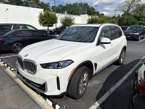 Certified 2024 BMW X5 xDrive40i w/ Premium Package AWD/4WD image 1