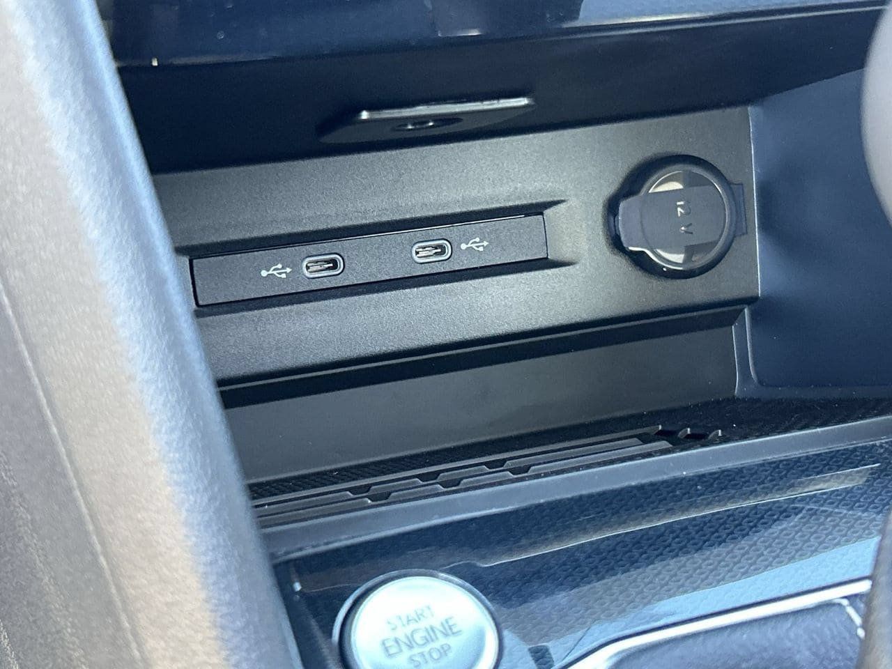 New 2026 Volkswagen Taos SE FWD image 25