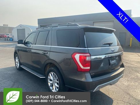 Used 2019 Ford Expedition XLT w/ Equipment Group 202A AWD/4WD image 13