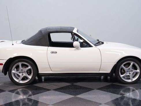 Used 1994 MAZDA MX-5 Miata image 12