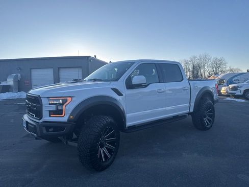 Certified 2019 Ford F150 Raptor w/ Equipment Group 802A Luxury image 3