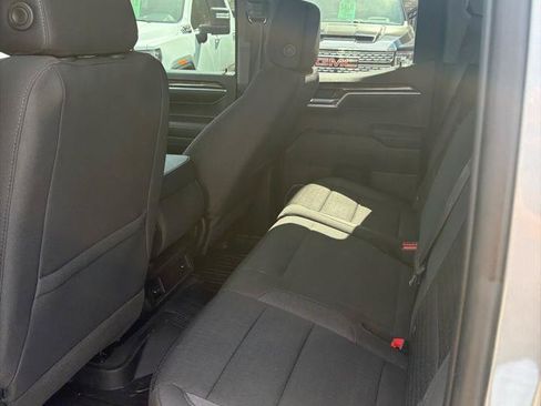 Used 2023 GMC Sierra 1500 SLE w/ Enhanced Capability Package AWD/4WD image 6