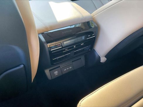 Used 2025 Acura MDX SH-AWD w/ Technology Package image 36