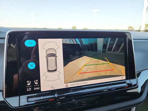 New 2026 Volkswagen Atlas Cross Sport SEL R-Line image 18