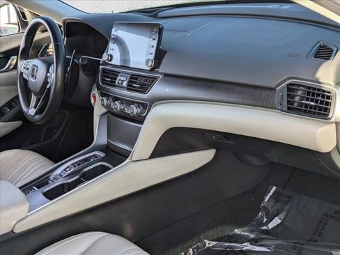 Used 2018 Honda Accord Touring image 20