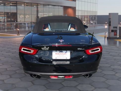 Used 2017 FIAT 124 Spider Lusso RWD image 17