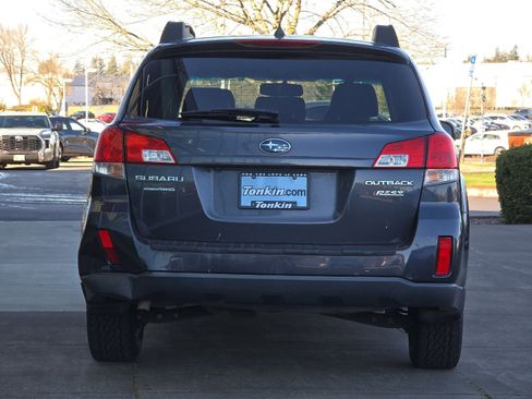 Used 2011 Subaru Outback 2.5i Limited w/ PWR Moonroof Pkg image 4