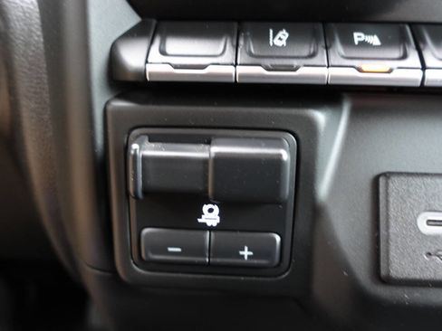 Used 2024 GMC Sierra 2500 Pro image 50