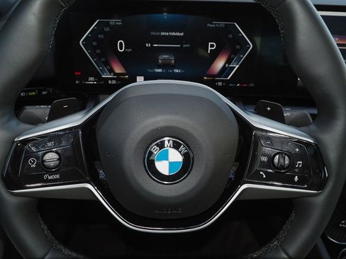 Used 2024 BMW 530i xDrive 530i xDrive w/ Convenience Package image 33