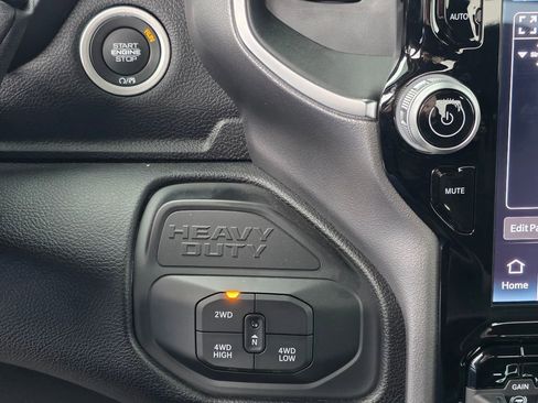 Used 2025 RAM 2500 Big Horn image 26