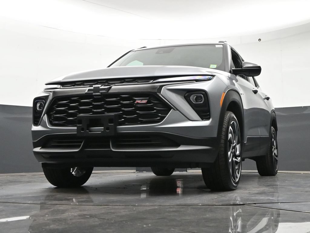 Used 2025 Chevrolet TrailBlazer RS w/ Driver Confidence Package AWD/4WD image 31