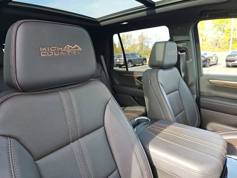 Used 2025 Chevrolet Tahoe High Country image 34